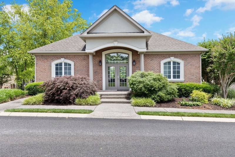 2064 Blackstone Dr, Hendersonville, TN 37075