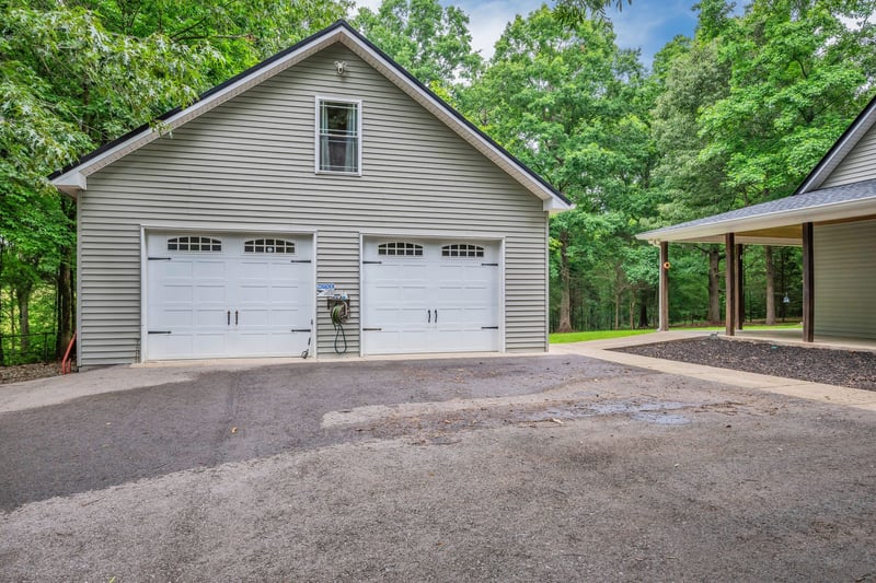 1026 Yellow Creek Rd, Dickson, TN 37055