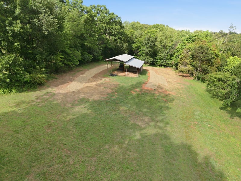 102 Rock Church Cemetery Rd, Charlotte, TN 37036