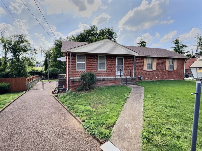 8209 Luree Ln, Hermitage, TN 37076