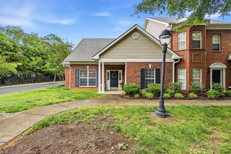 11 Leftwich Ct, Lebanon, TN 37087