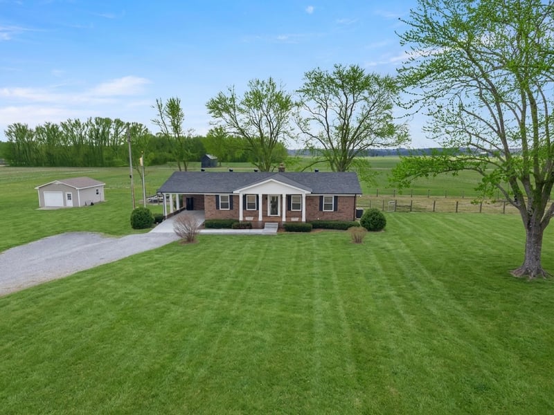 8412 Highway 41 N, Adams, TN 37010