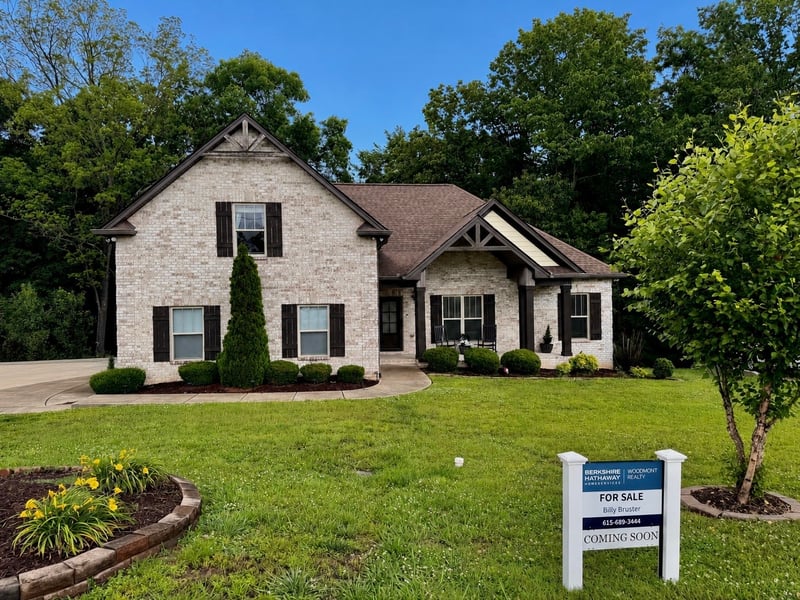 2065 Stratford Ln, Greenbrier, TN 37073