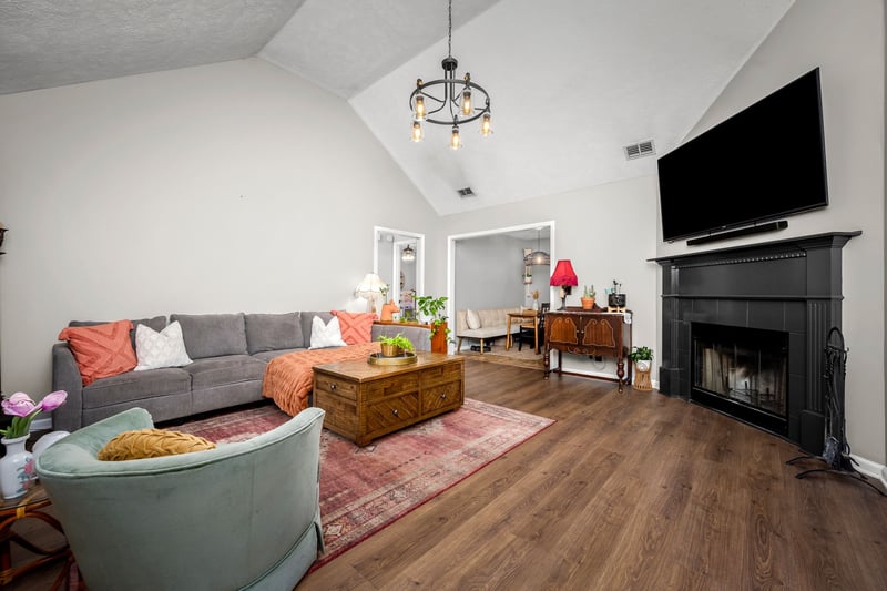 2821 Holsted Dr, Murfreesboro, TN 37128