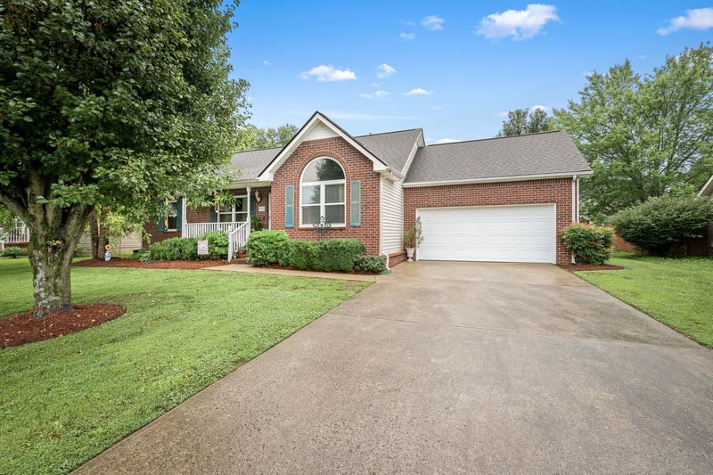 2821 Holsted Dr, Murfreesboro, TN 37128