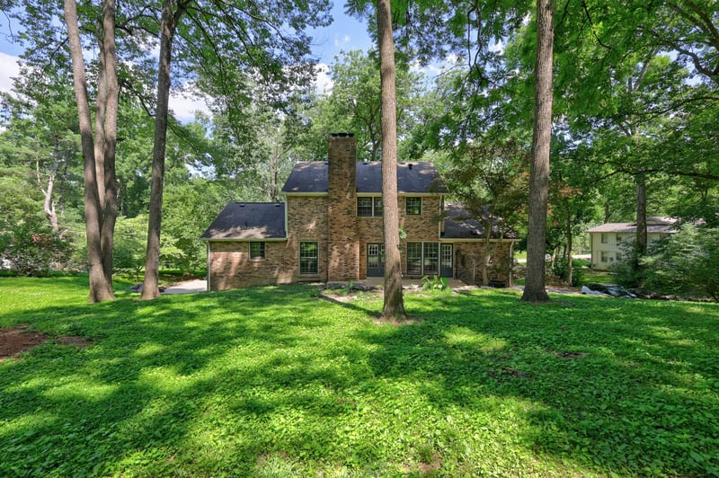 1011 Stuart Ln, Brentwood, TN 37027