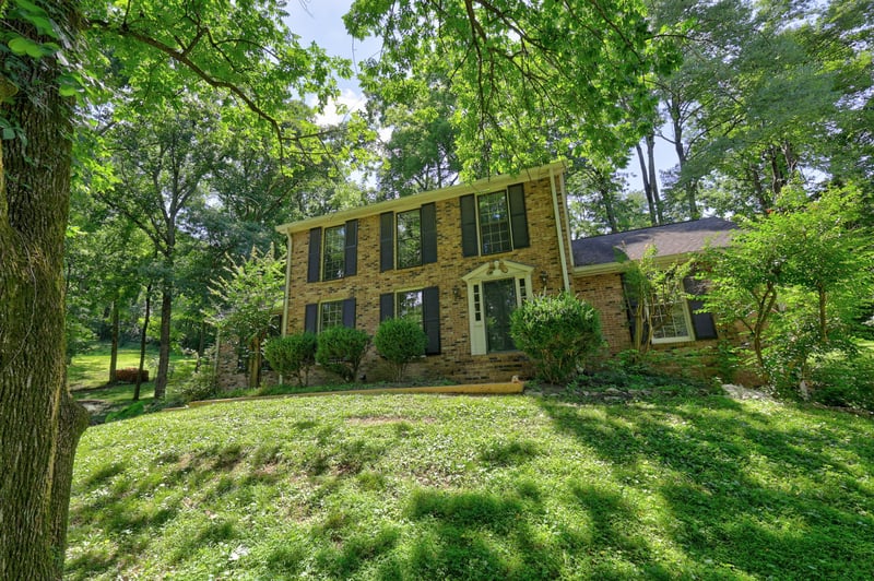 1011 Stuart Ln, Brentwood, TN 37027