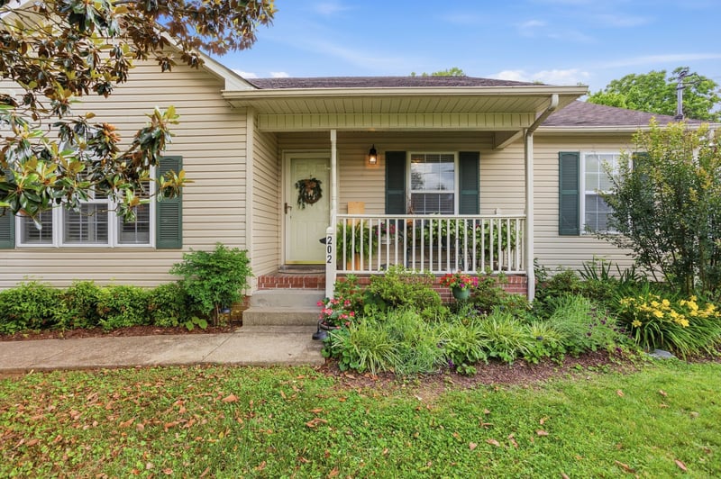 202 Kimberly Dr, Columbia, TN 38401