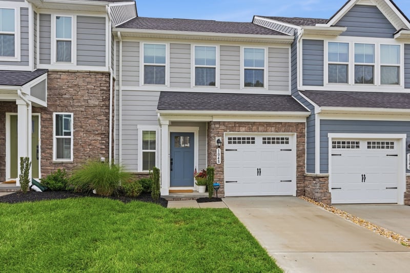 1048 Mountain View Dr, Thompsons Station, TN 37179