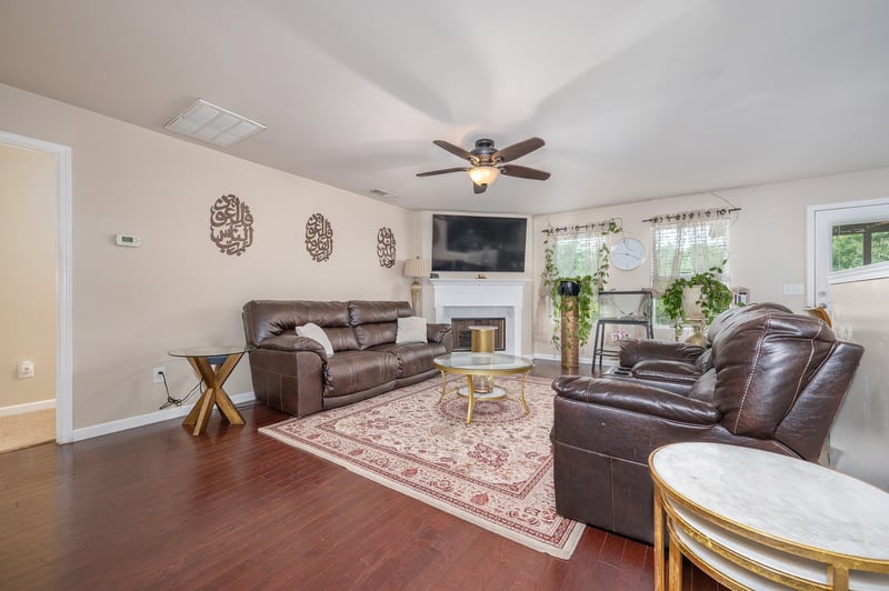 515 Creek Oak Dr, Murfreesboro, TN 37128