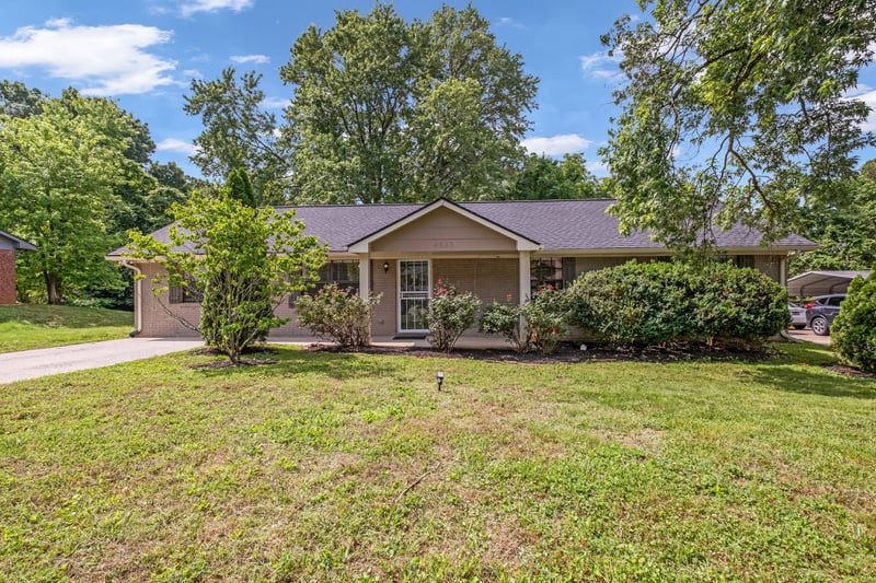 4320 Central Valley Dr, Hermitage, TN 37076