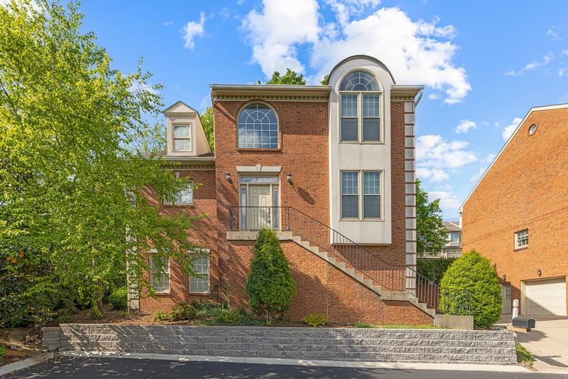 604 Clayborne Ct, Nashville, TN 37215