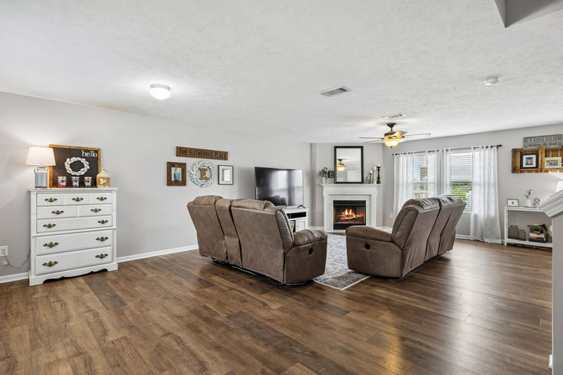 1017 Harmony Ln, Hendersonville, TN 37075