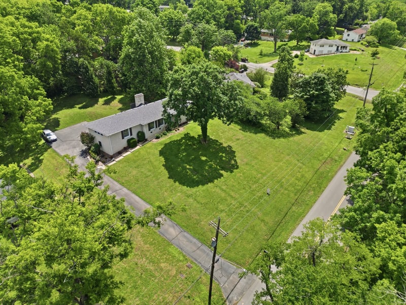 742 Currey Rd, Nashville, TN 37217
