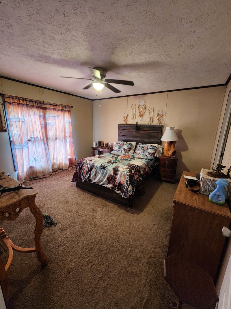 2435 Old Greenbrier Pike, Greenbrier, TN 37073