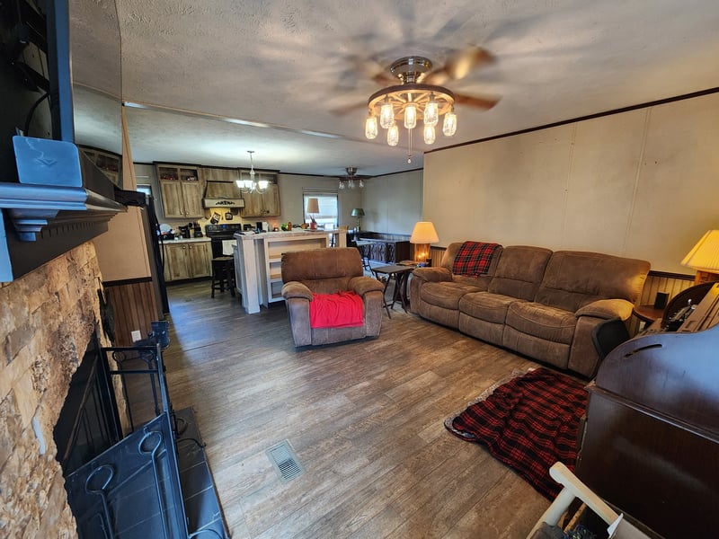 2435 Old Greenbrier Pike, Greenbrier, TN 37073