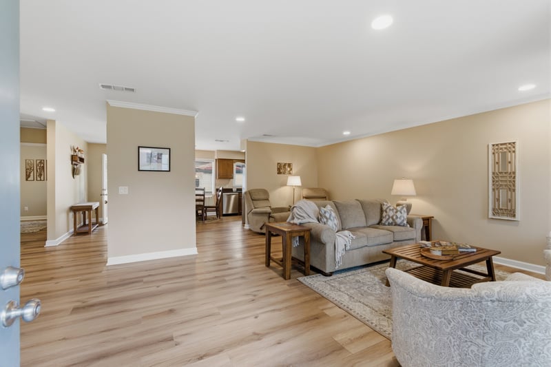 216 Highland Villa Cir, Nashville, TN 37211