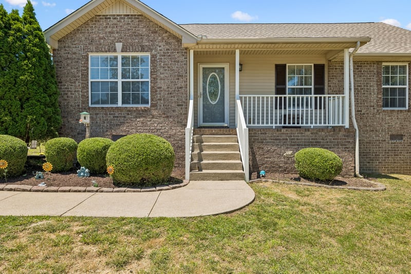 518 Polo Ln, Springfield, TN 37172