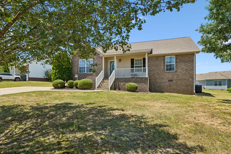 518 Polo Ln, Springfield, TN 37172
