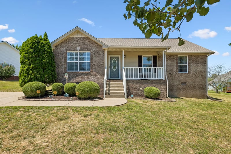 518 Polo Ln, Springfield, TN 37172