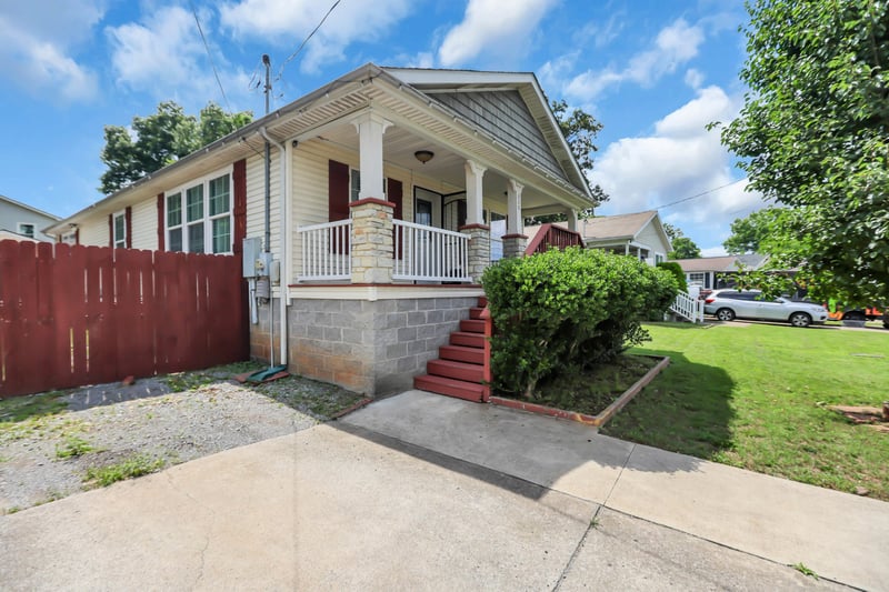 228 Oceanfront Cir, Antioch, TN 37013