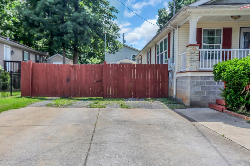 228 Oceanfront Cir, Antioch, TN 37013