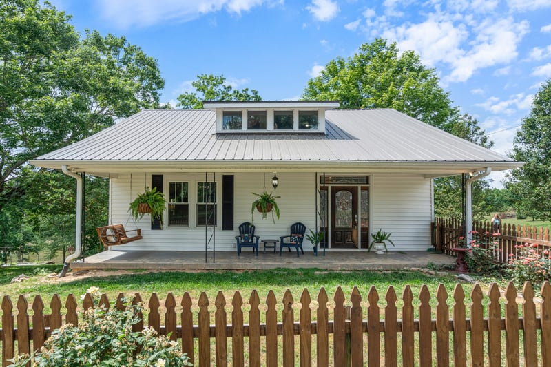 3135 Vanleer Hwy, Charlotte, TN 37036