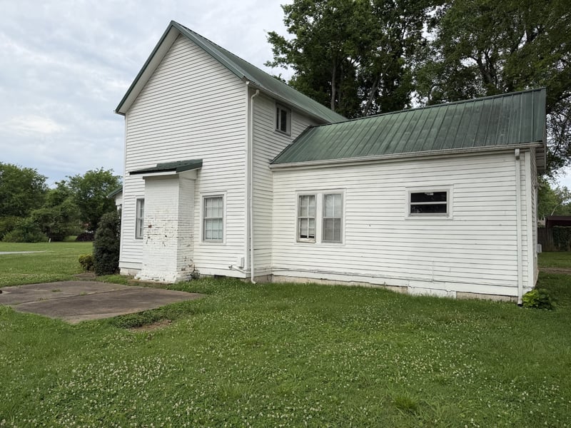 1310 Veterans Pkwy, Murfreesboro, TN 37128