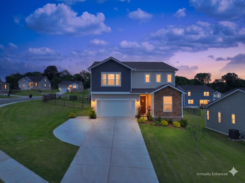 2982 Windstone Trl, Columbia, TN 38401