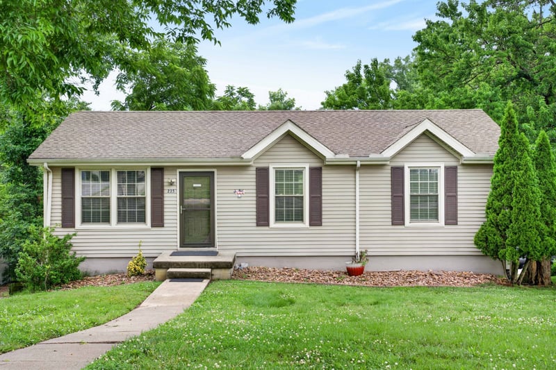 235 Savely Dr, Hendersonville, TN 37075