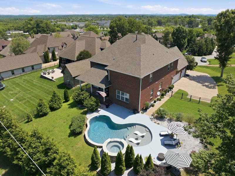 127 Waters Hill Cir, Lebanon, TN 37087