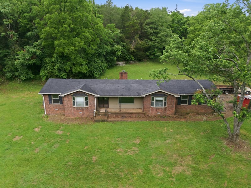 101 E Allen Rd, Hendersonville, TN 37075