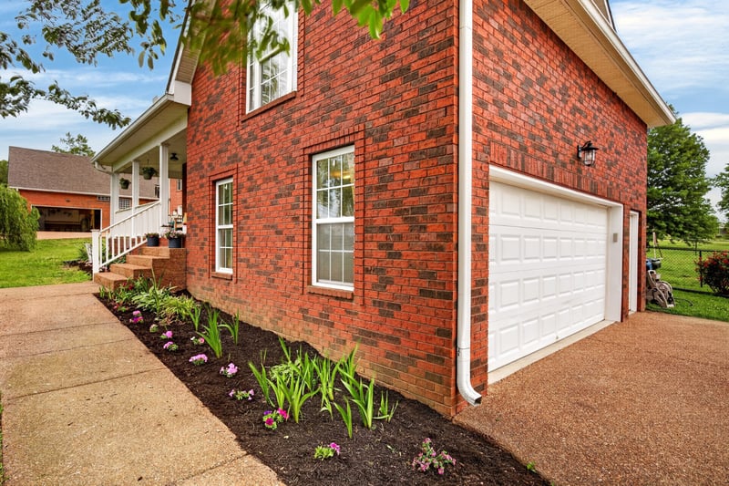 2327 Highway 76 , Portland, TN 37148