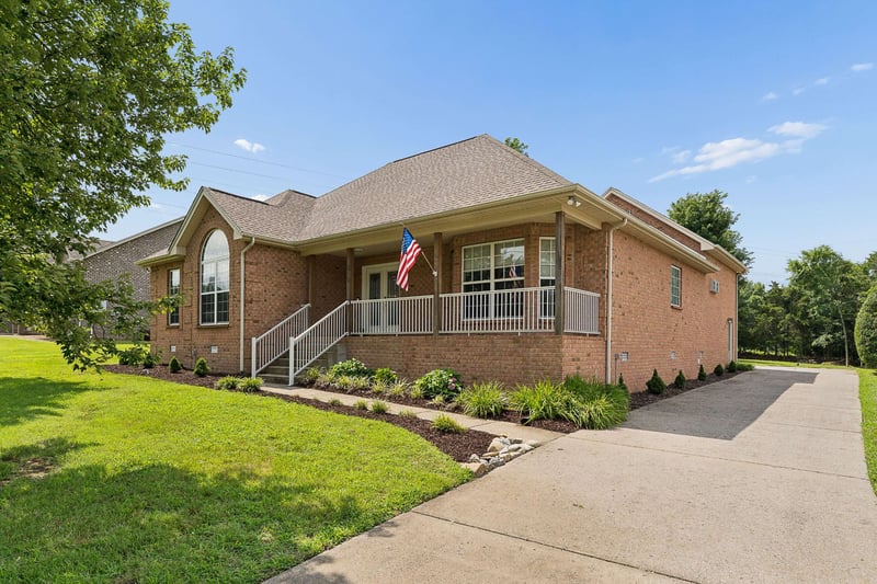 819 Oslo Rd, Mount Juliet, TN 37122