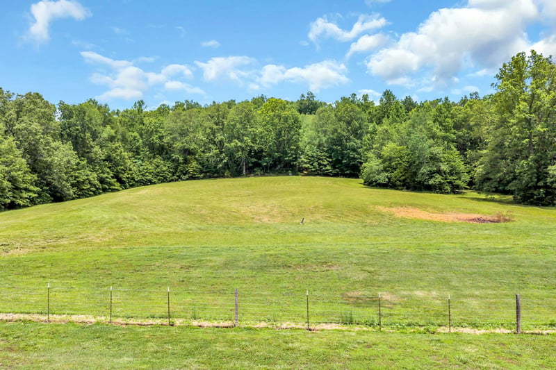 2757 New Dry Hollow Rd, Cumberland Furnace, TN 37051