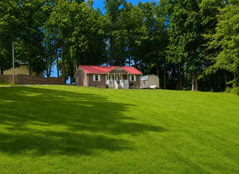 153 Henry Harris Rd, Westmoreland, TN 37186