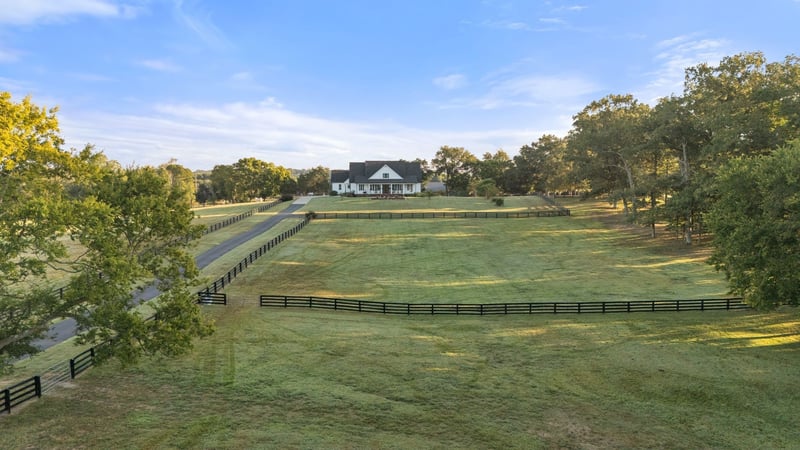 1421 Lawrence Ln, Springfield, TN 37172