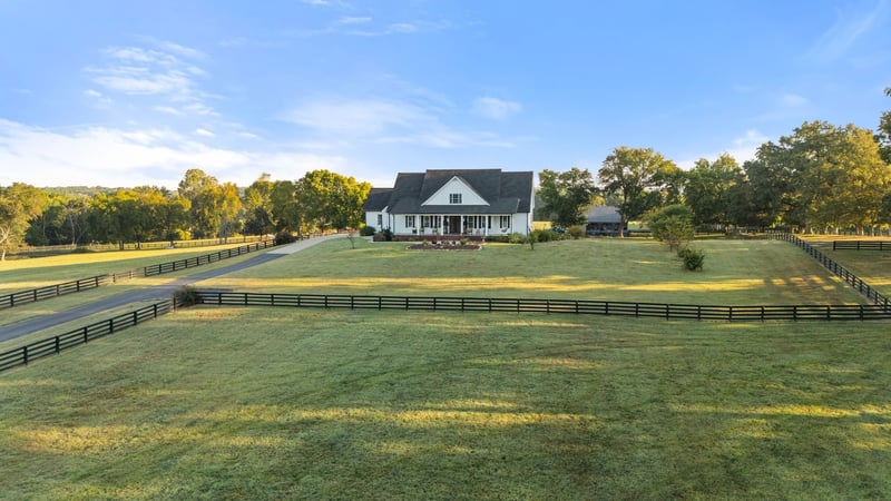 1421 Lawrence Ln, Springfield, TN 37172