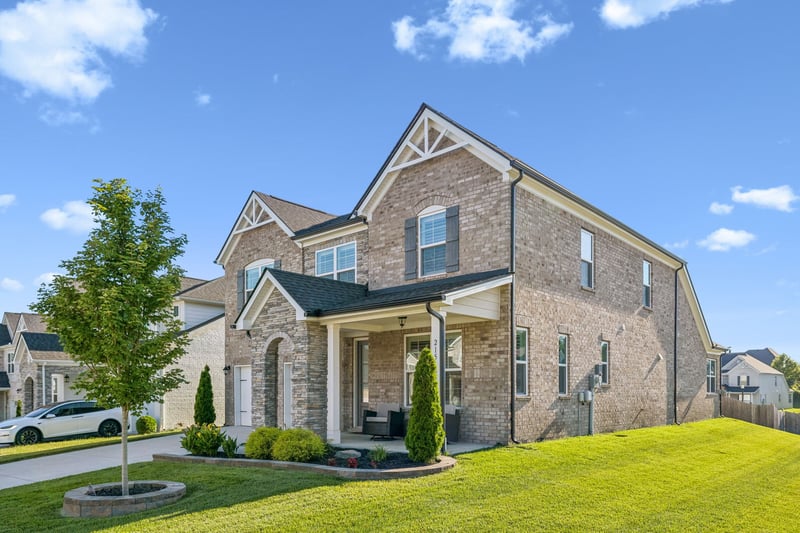 215 Heartland Dr, Mount Juliet, TN 37122