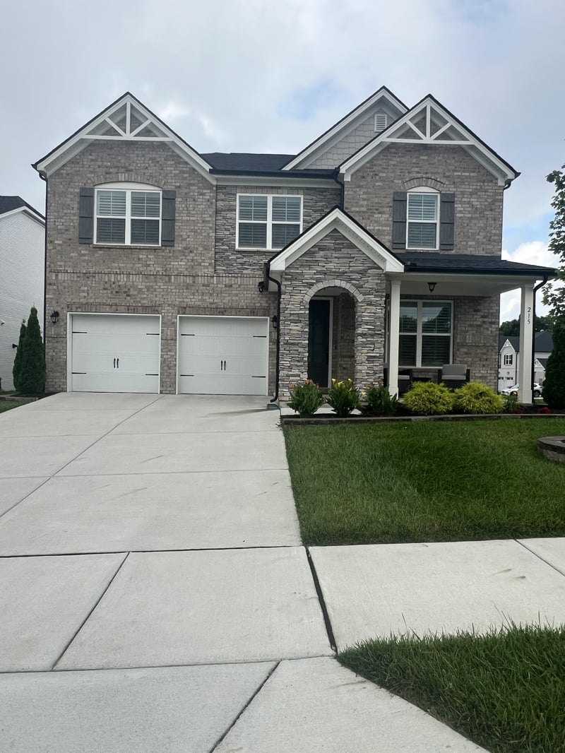 215 Heartland Dr, Mount Juliet, TN 37122
