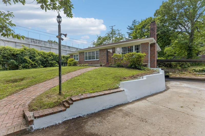 4411 Brush Hill Rd, Nashville, TN 37216