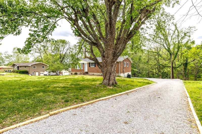 403 Rosehill Ct, Goodlettsville, TN 37072