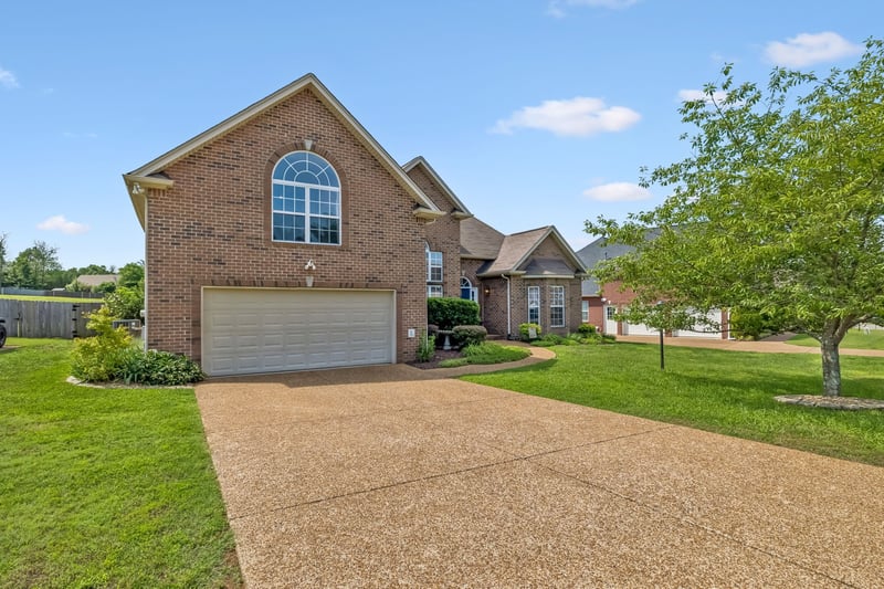 137 Normandy Dr, Mount Juliet, TN 37122