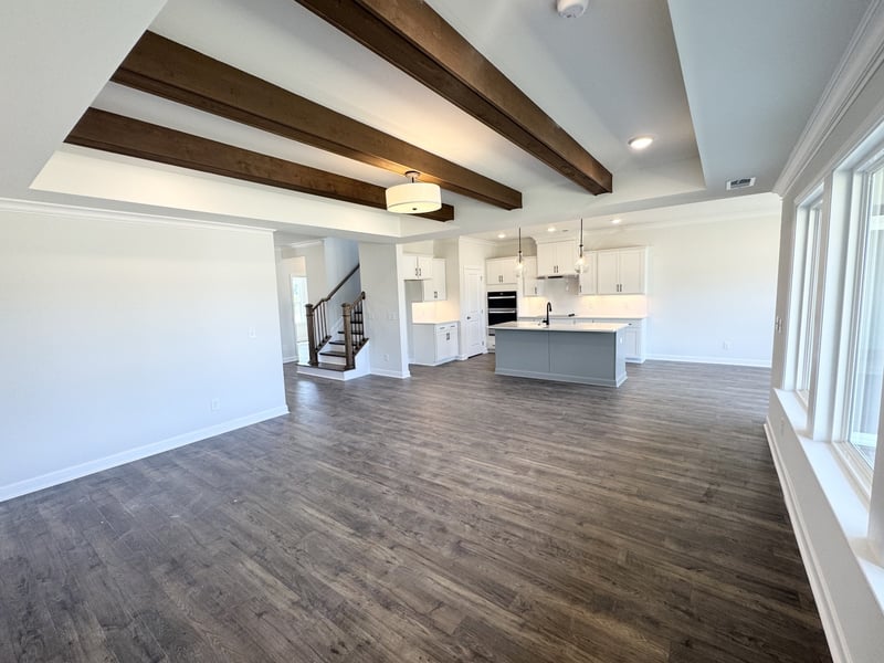 1933 Hildebrand Ln, Columbia, TN 38401