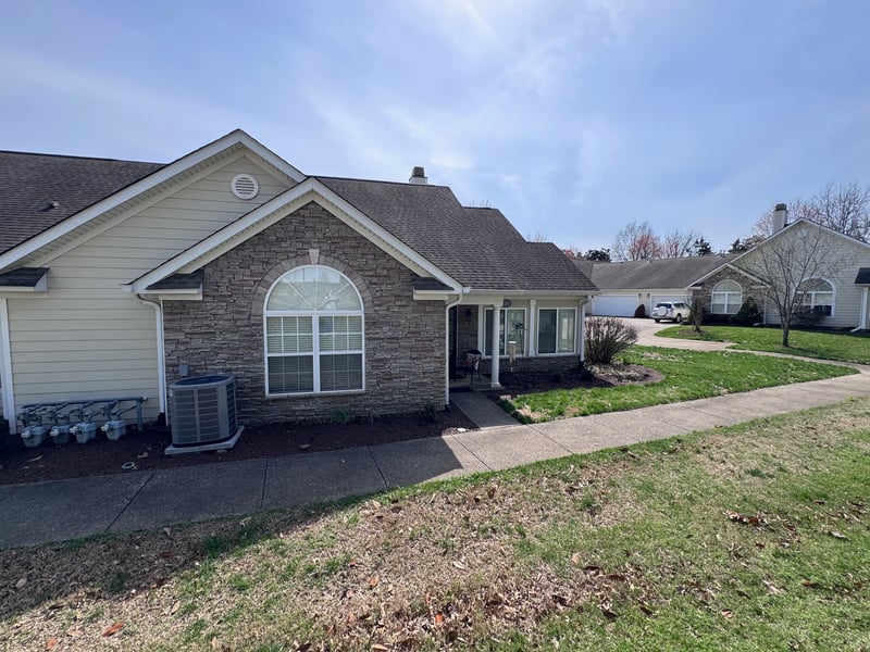 825 Browns Ln #202, Gallatin, TN 37066