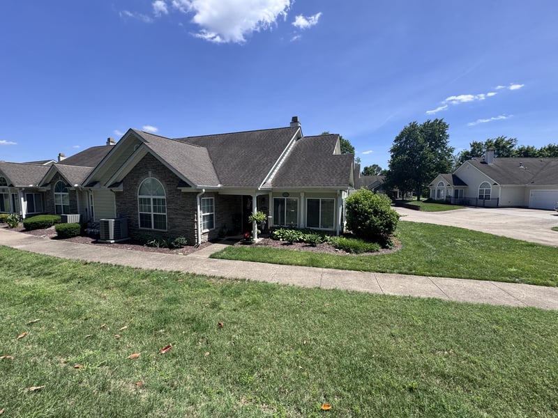 825 Browns Ln #202, Gallatin, TN 37066