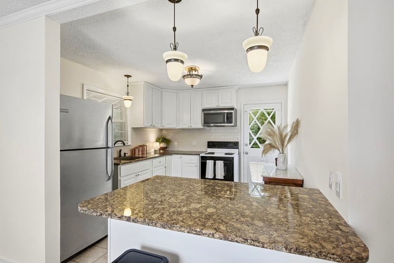 108 Stirton Rd, Nashville, TN 37210