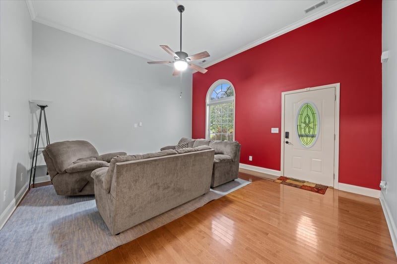 506 Daugherty Ln, Burns, TN 37029