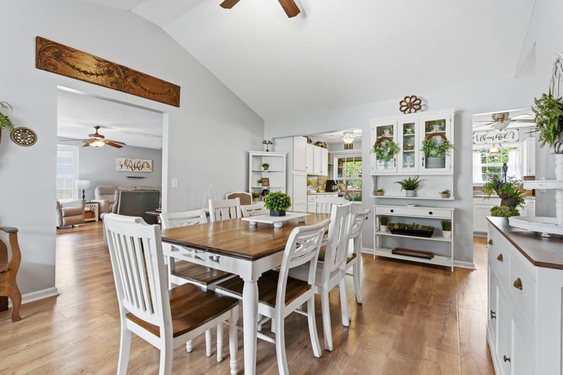 337 Lake Forest Dr, La Vergne, TN 37086