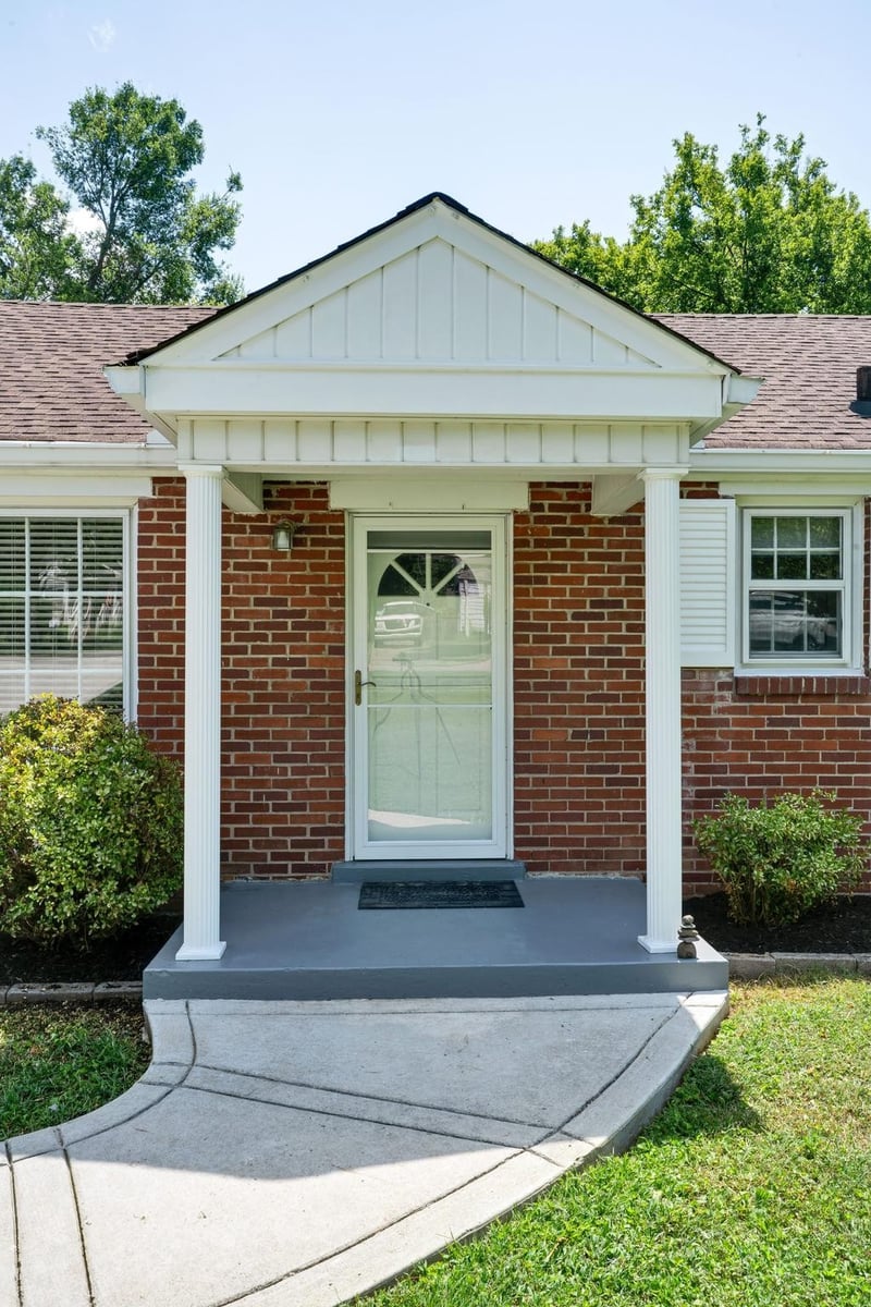 217 Ridgeway Dr, Nashville, TN 37214